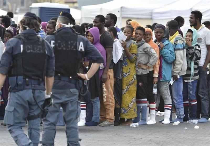 پلیس ایتالیا با گاز اشک آور به مهاجران حمله کرد