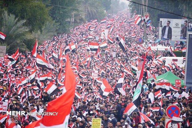 نمی توان تظاهرات میلیونی عراقی ها برای اخراج آمریکا رانادیده نمی توان تظاهرات میلیونی عراقی ها برای اخراج آمریکا رانادیده گرفت