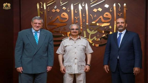 دیدار خلیفه حفتر با میانجی سازمان ملل در لیبی ملاقات خلیفه حفتر با میانجی سازمان ملل در لیبی