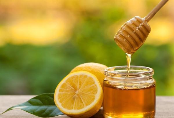 عسل ممکن است سطح قند و کلسترول خون را بهبود بخشد