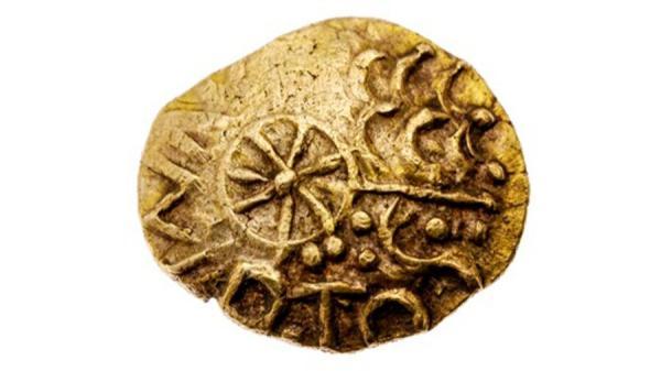 کشف سکه طلای تاریخی با فلزیاب ، قدمتی بیش از 2هزار سال!